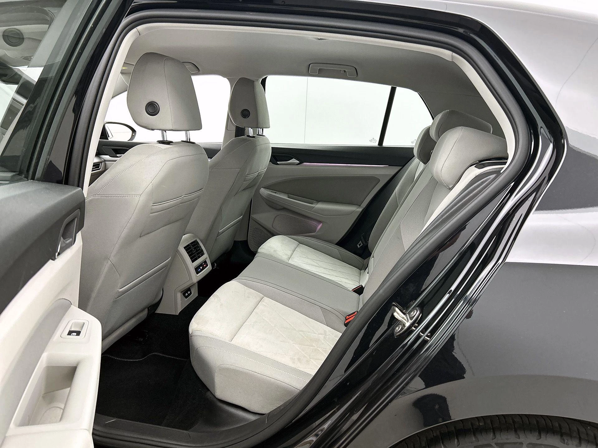 Volkswagen Golf 1.0 TSI Life Business