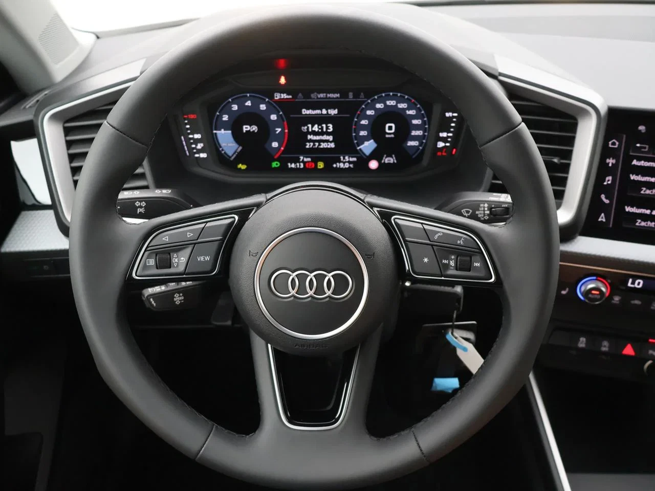 Audi-A1 Sportback-image-9