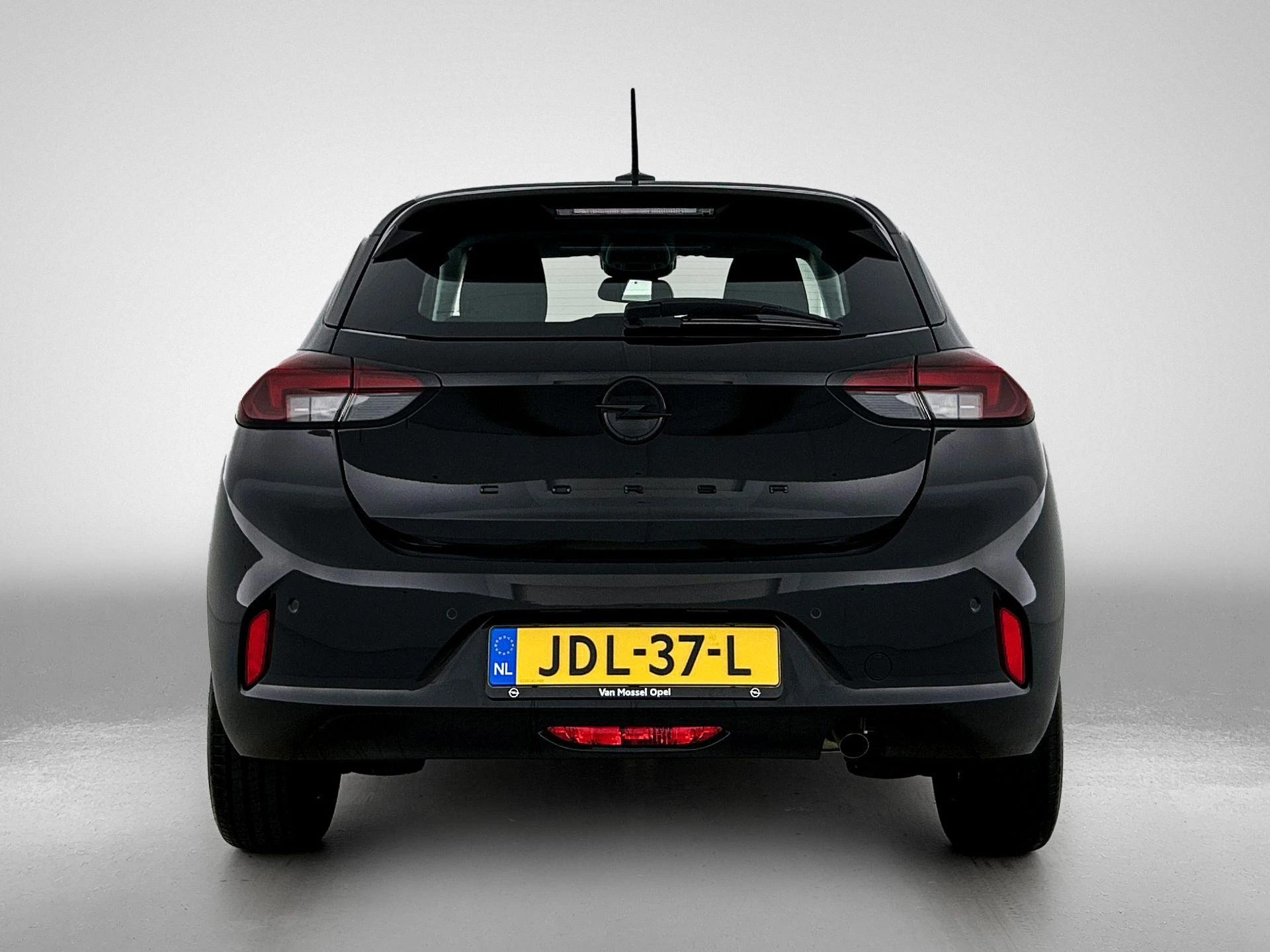 Opel-Corsa-image-2