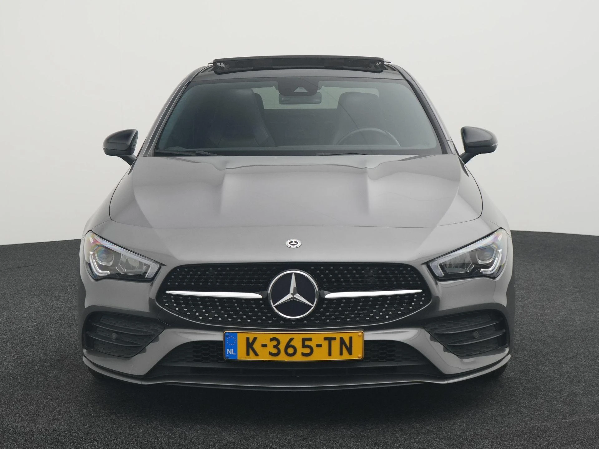 Mercedes-Benz-CLA-image-2