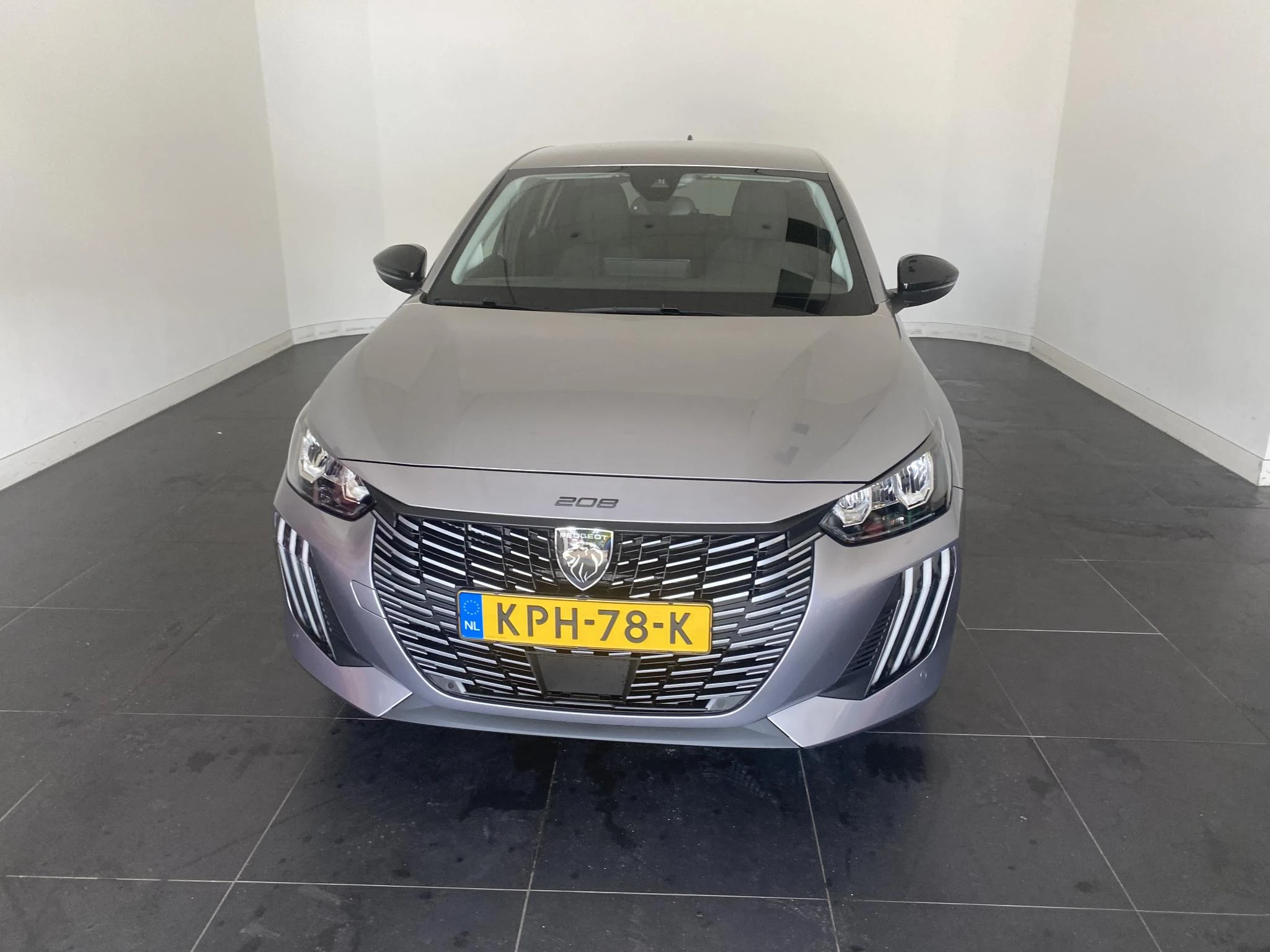 Peugeot-208-image-2