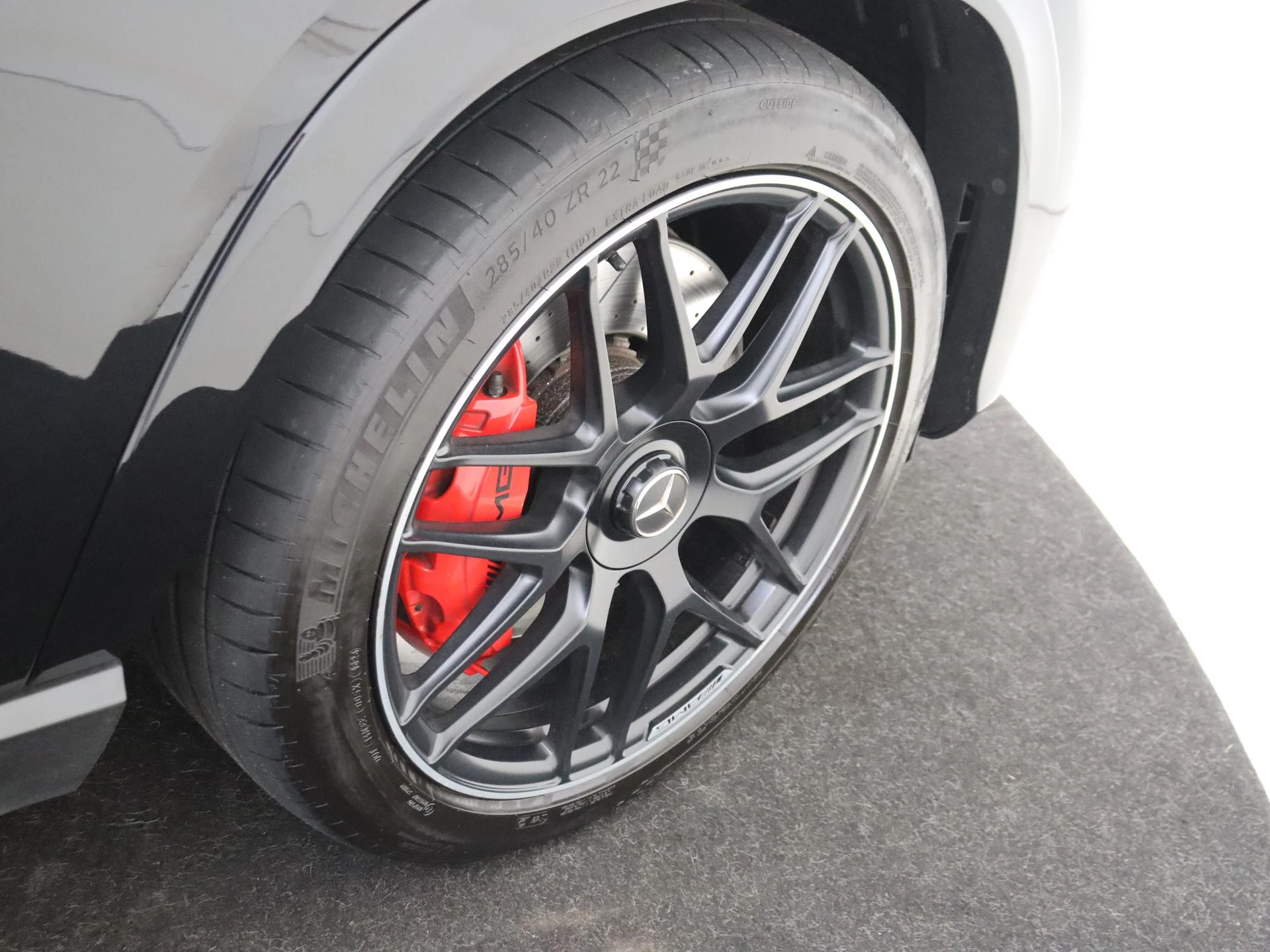 Mercedes-Benz-GLE-image-13