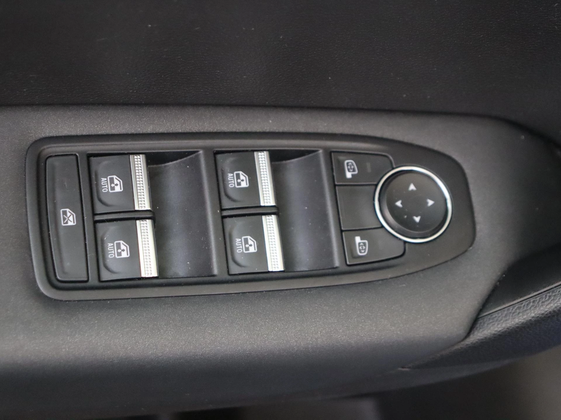 Renault-Captur-image-26
