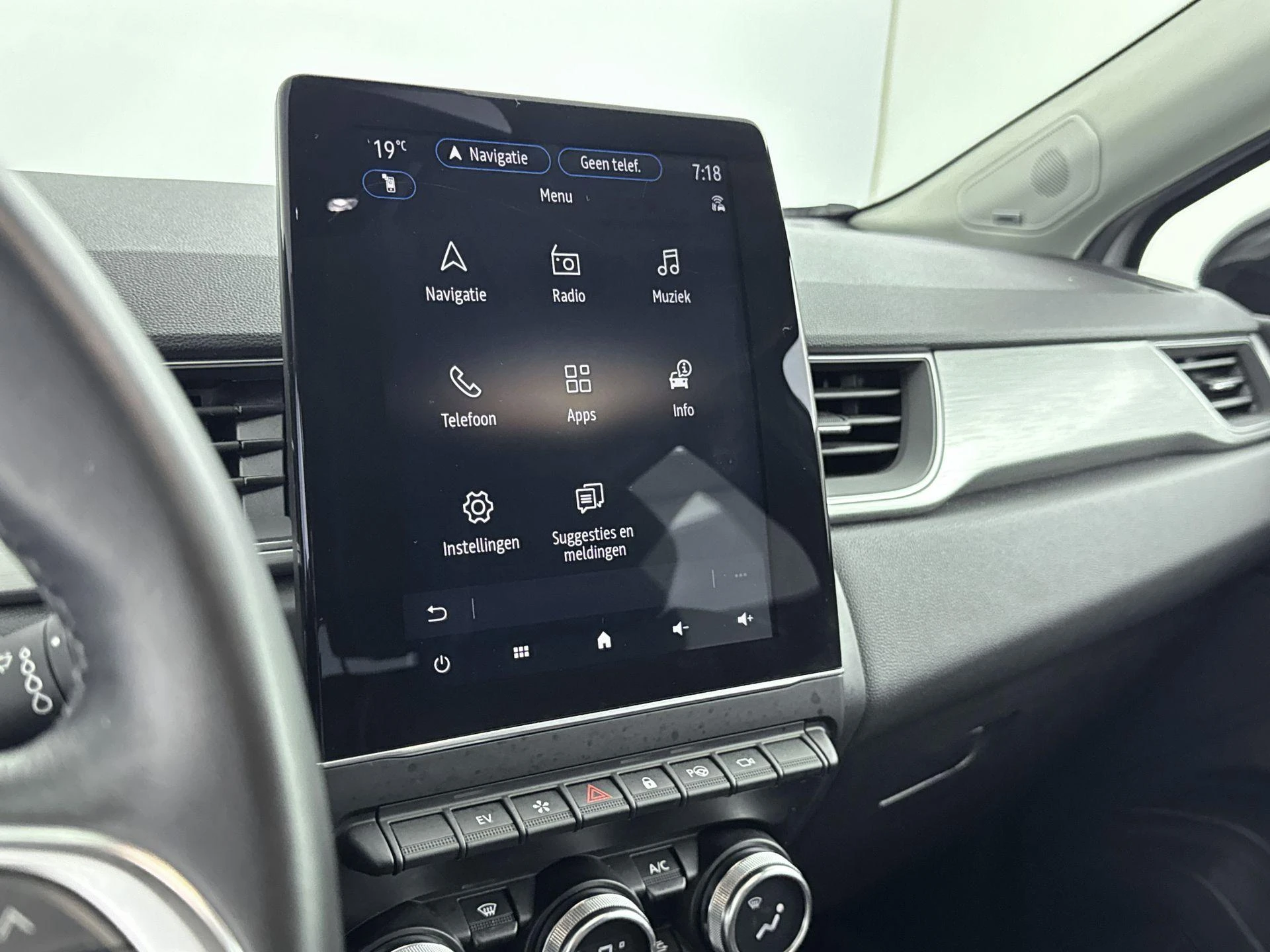 Renault-Captur-image-11