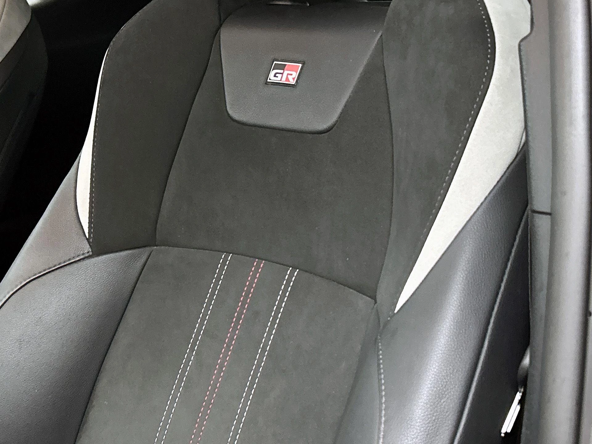 Toyota C-HR 2.0 Hybrid GR-Sport