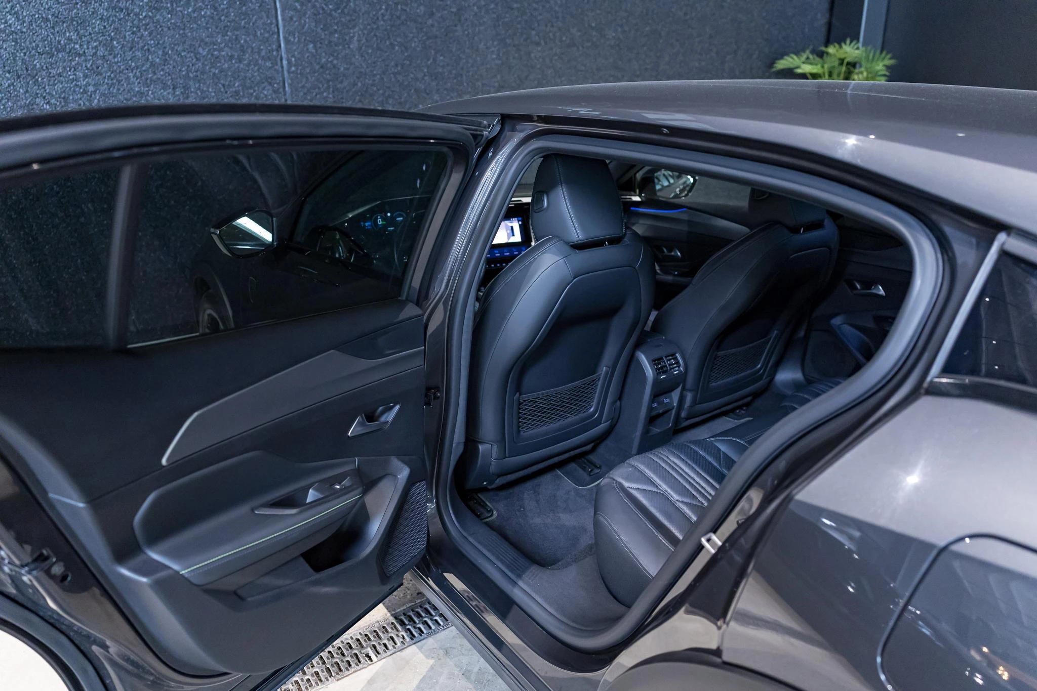 Peugeot 408 1.6 Hybrid 180 S&S EAT8 Allure