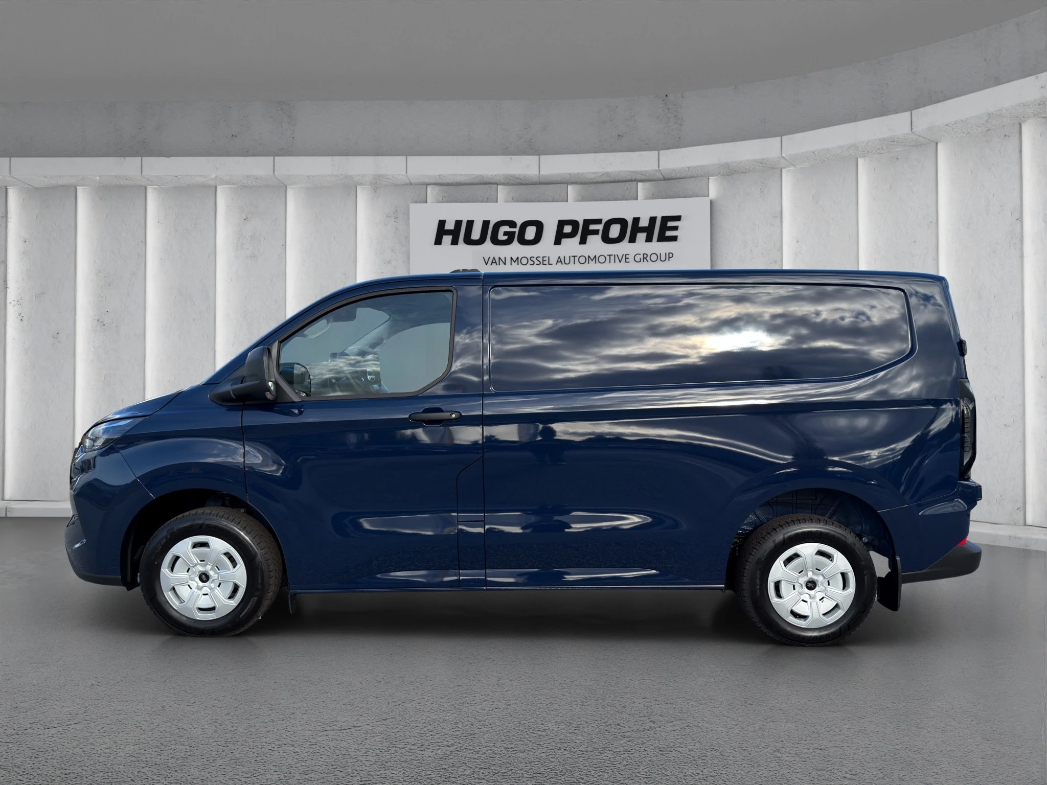 Ford-Transit Custom-image-1