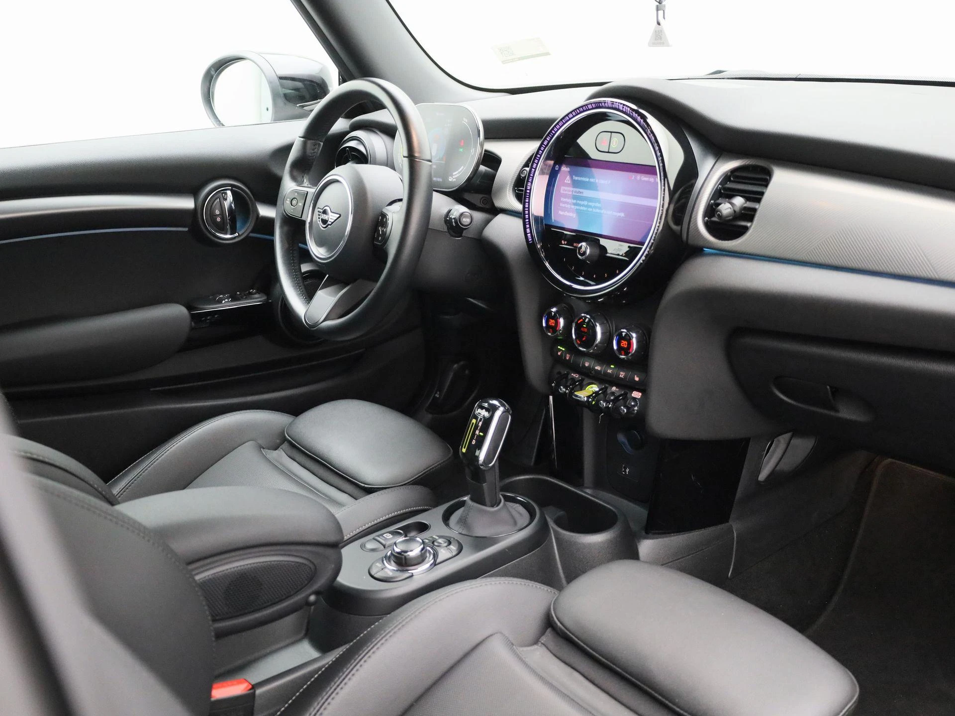 MINI-Cooper-image-36