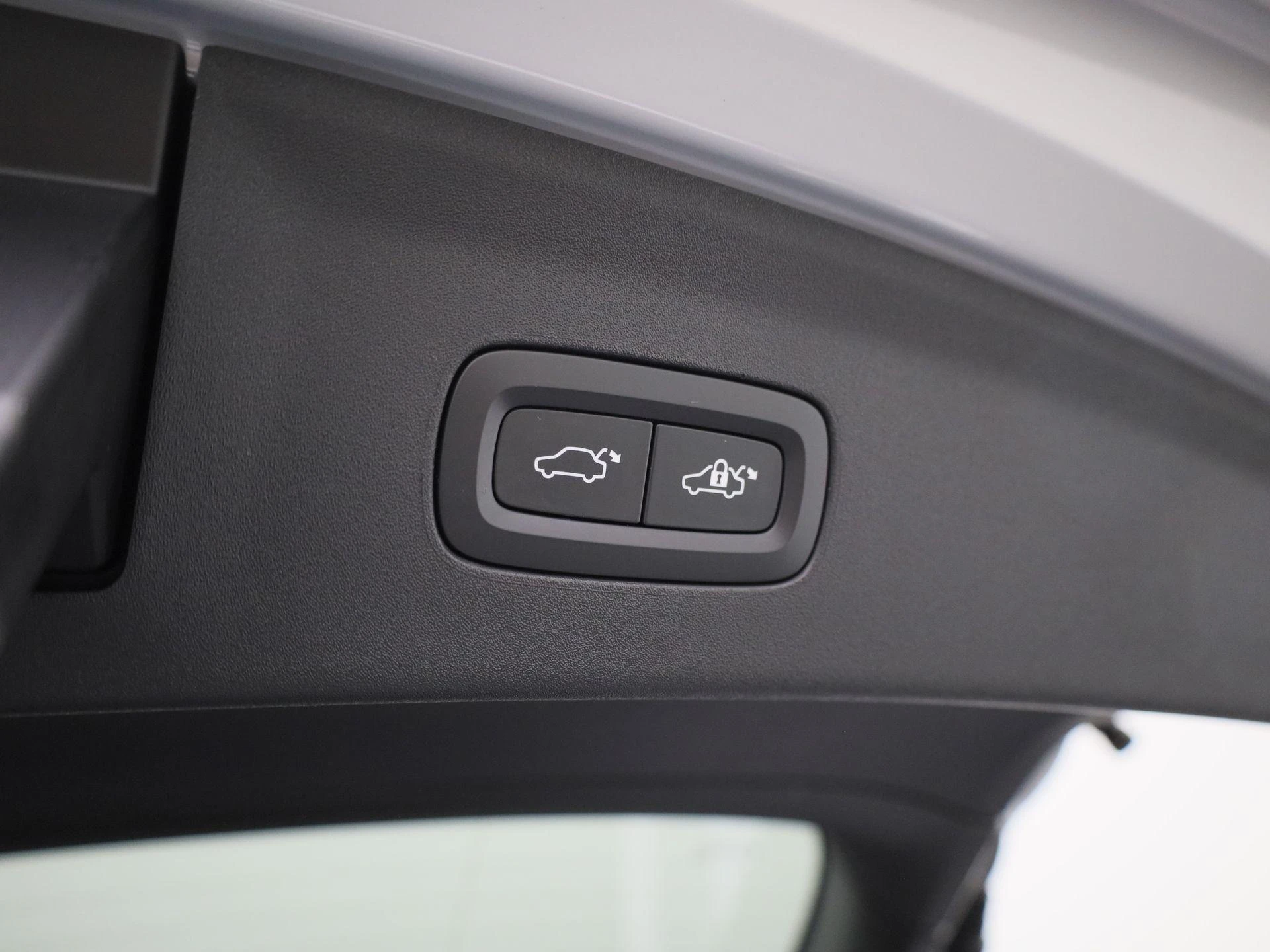 Polestar-2-image-12