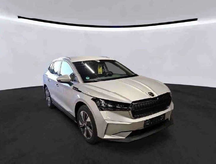 Škoda Enyaq iV 85x Loft Navi, Rear-View, ACC