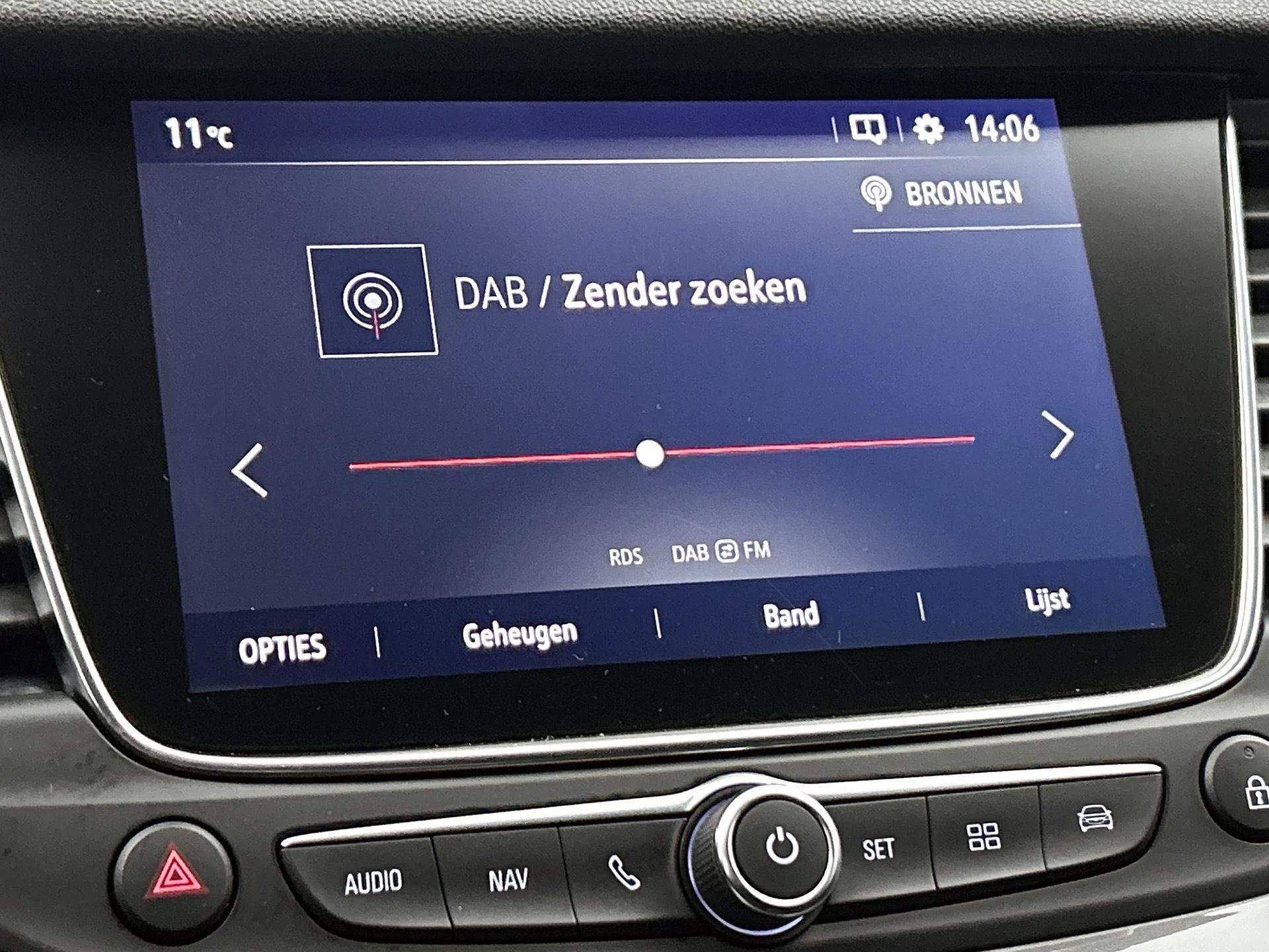 Opel-Grandland X-image-10