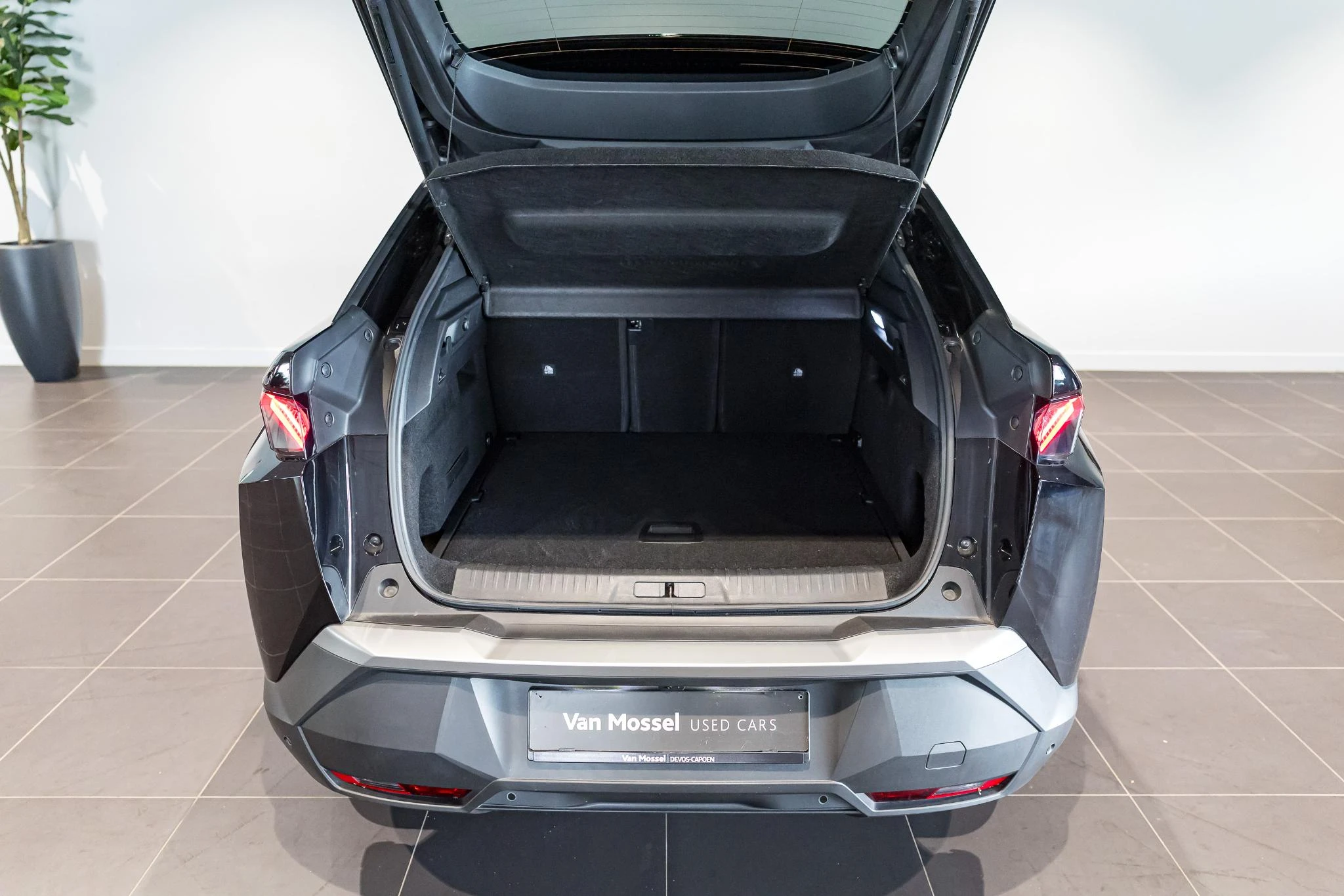 Peugeot 3008 1.2 HYBRID 145 e-DSC6 GT