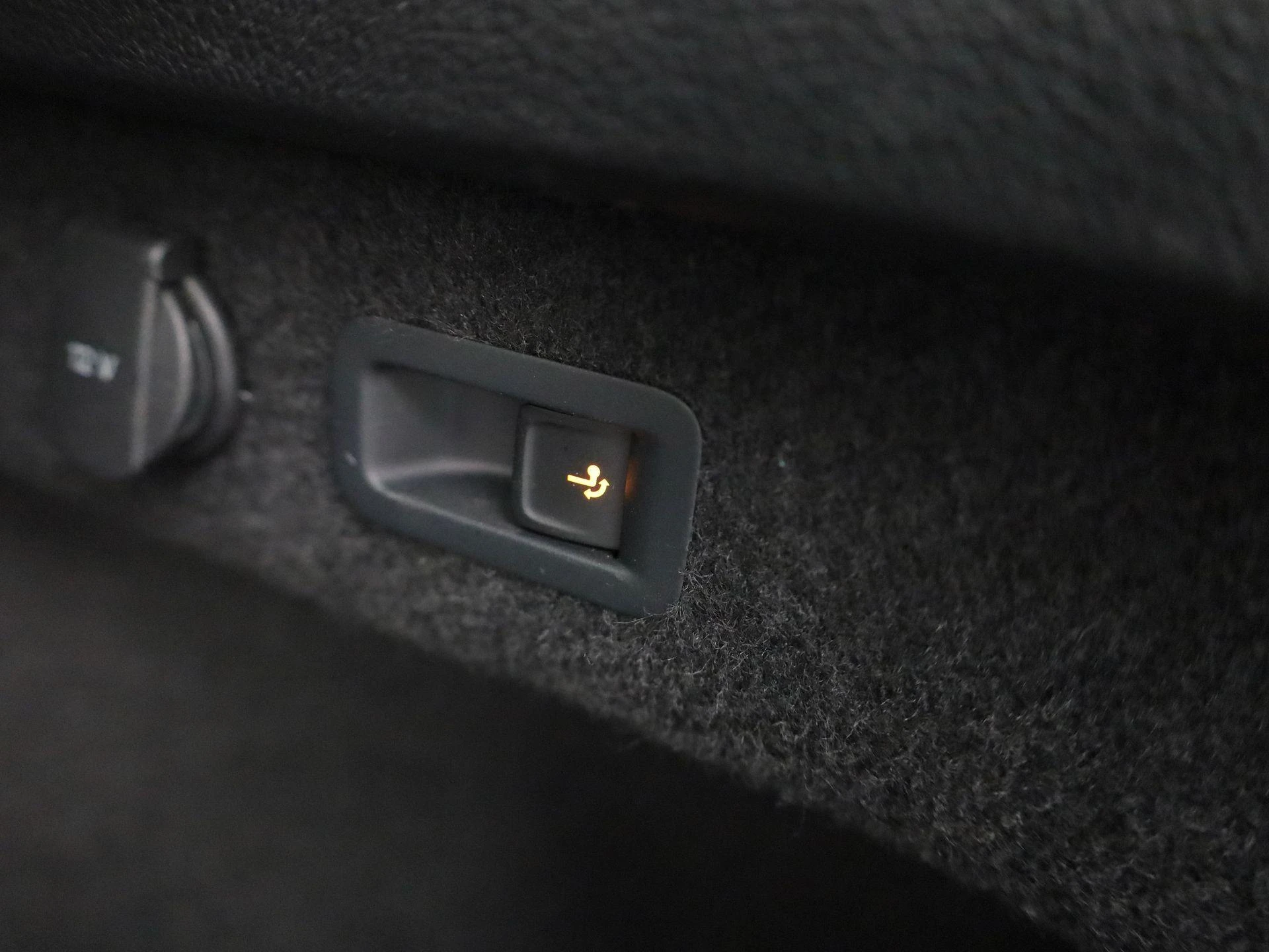 Volkswagen-Passat-image-12