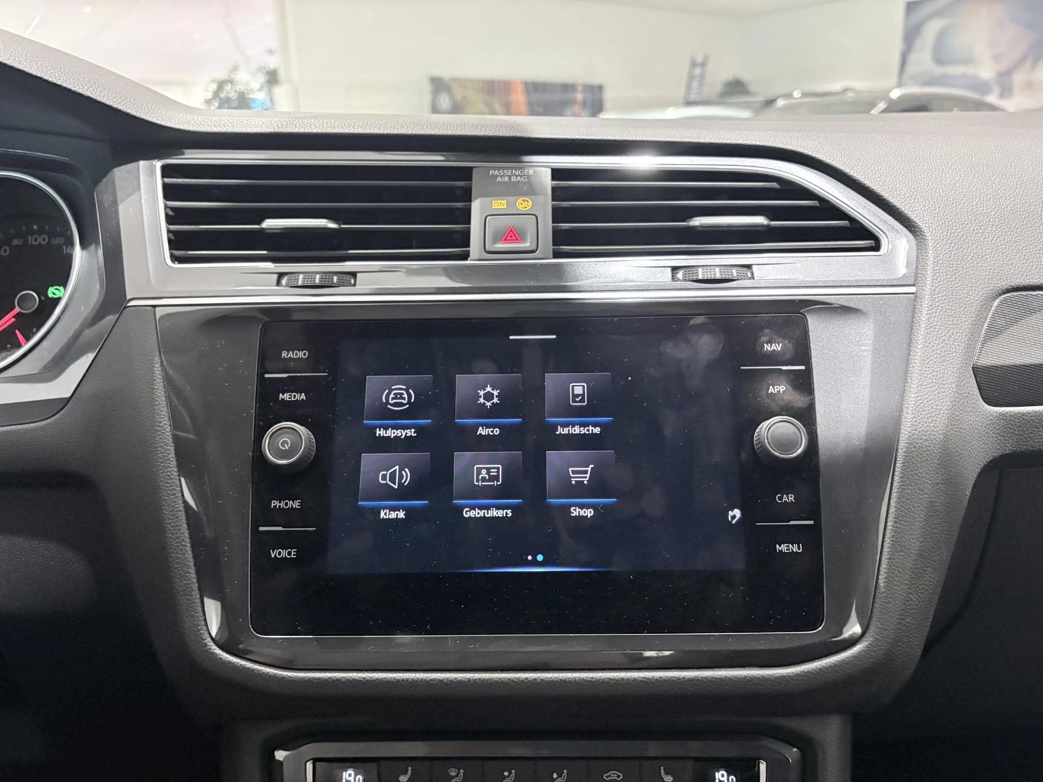 Volkswagen-Tiguan Allspace-image-23