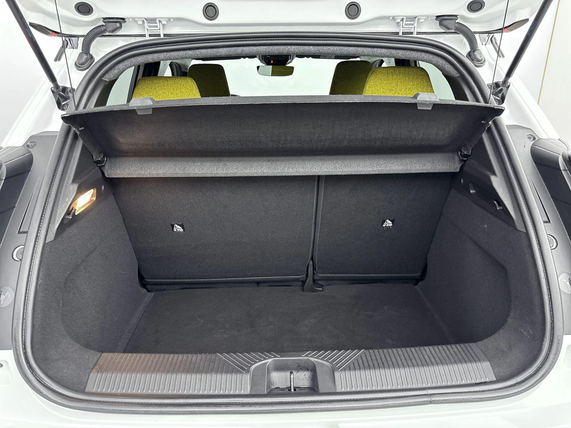 Renault-5-image-17