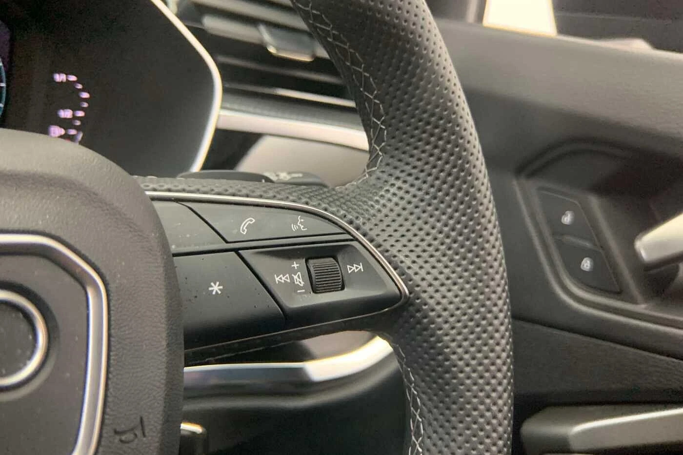 Audi-Q3-image-25