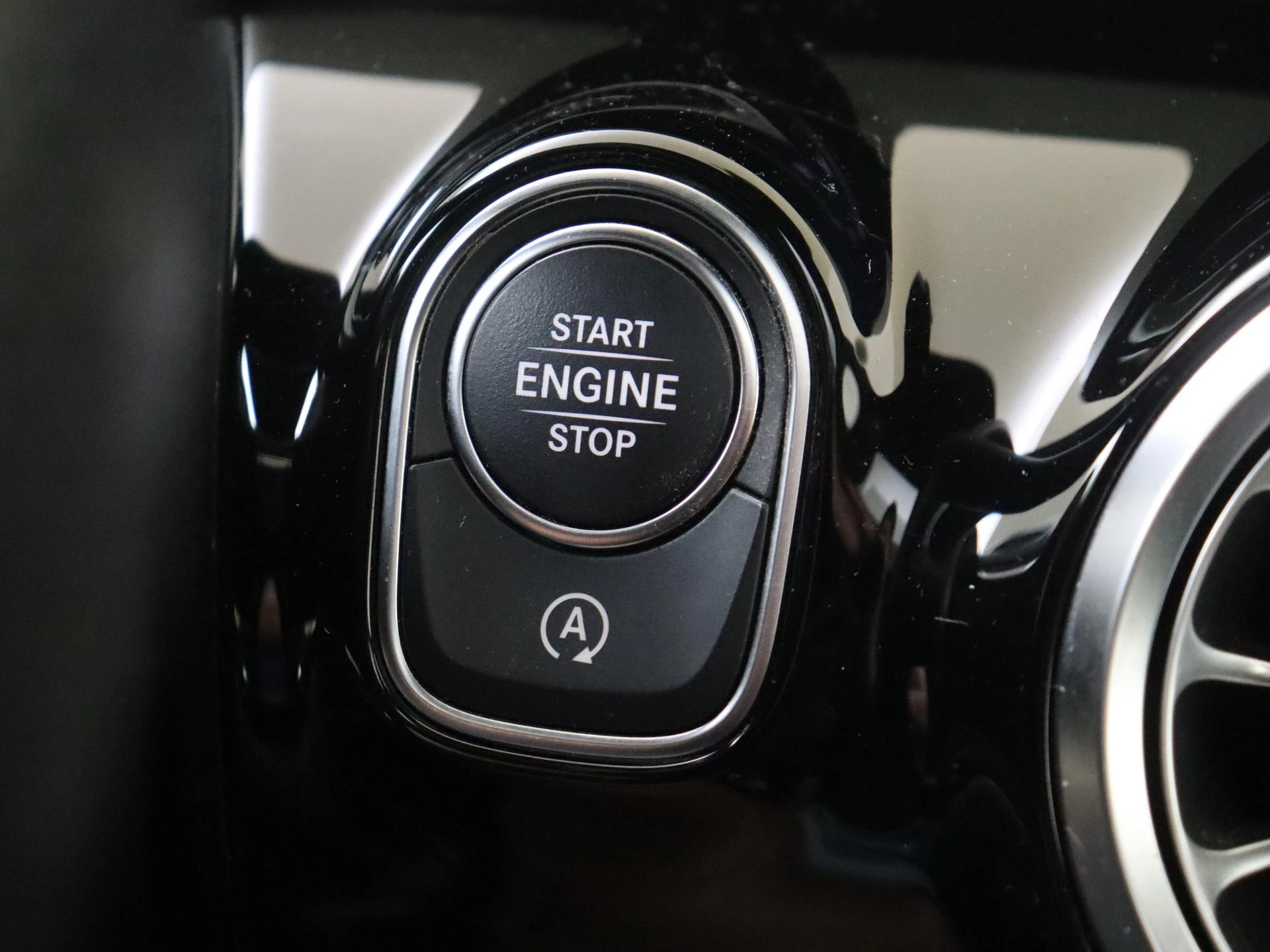 Mercedes-Benz-A-Klasse-image-26
