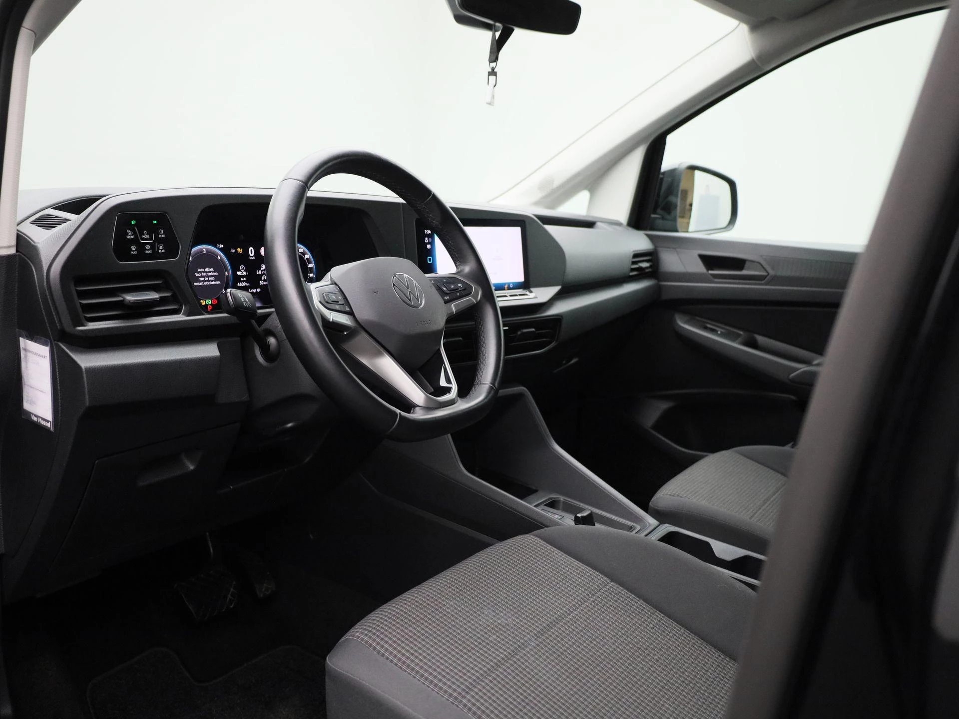 Volkswagen-Caddy-image-32