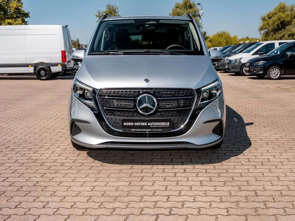 Mercedes-Benz-V-Klasse 300 d-image-2