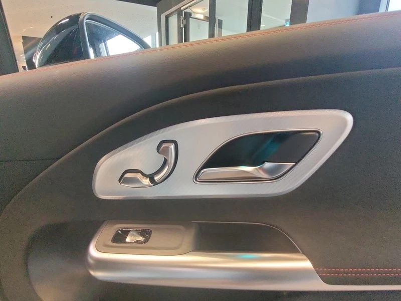 Mercedes-Benz CLA 200 AMG NIGHT PANO WINTER-PAK MULTIBEAM 19-Z AMG Line