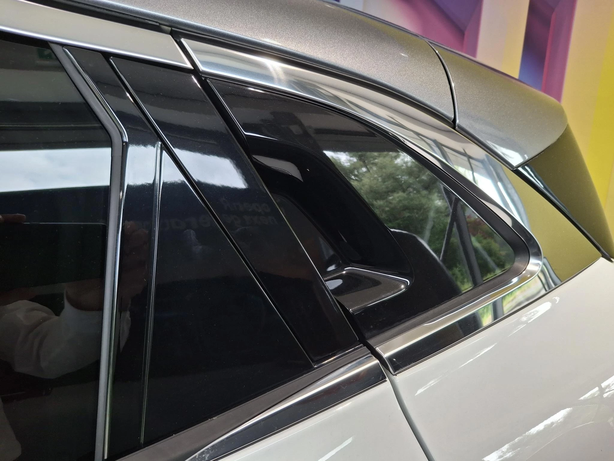 Renault-Megane E-Tech-image-13