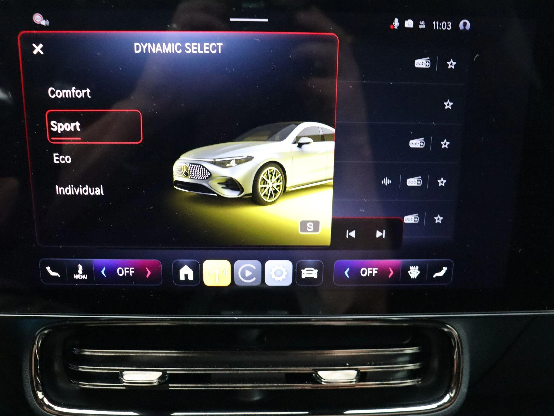 Mercedes-Benz-CLA-image-20