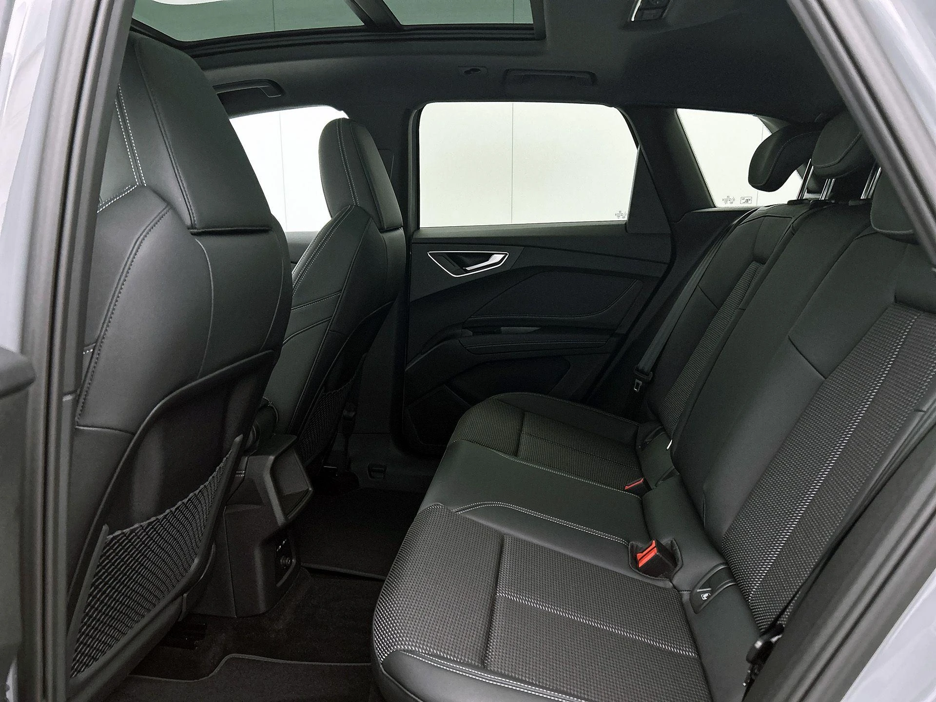 Audi-Q4 e-tron-image-26