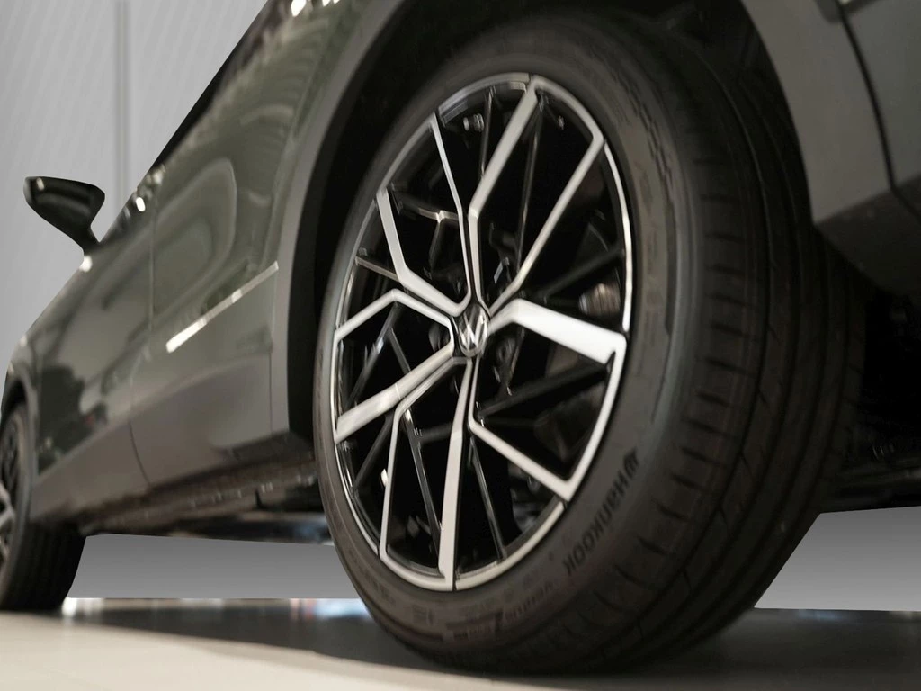 Volkswagen-Tiguan-image-4
