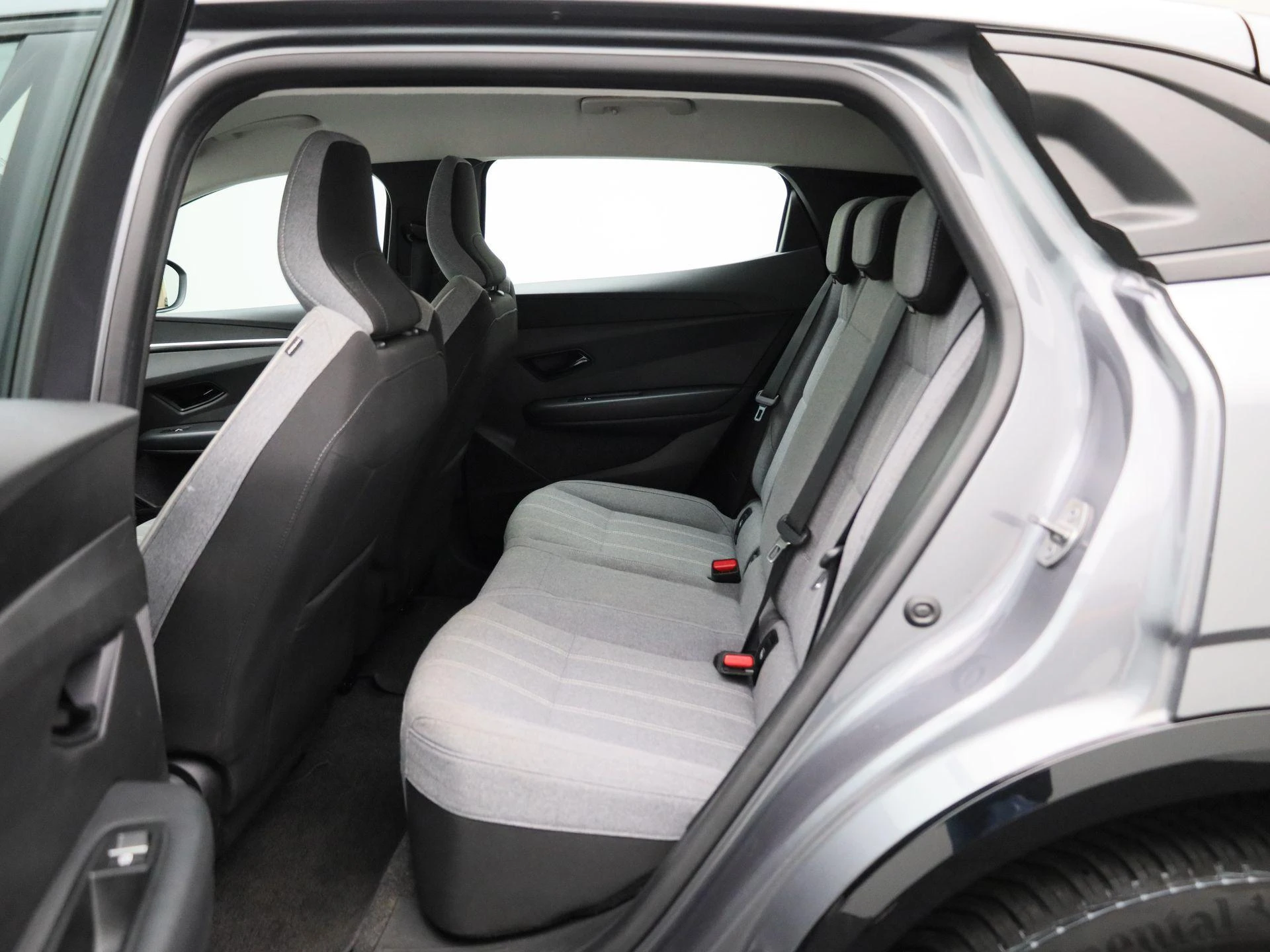 Renault-Megane E-Tech-image-9