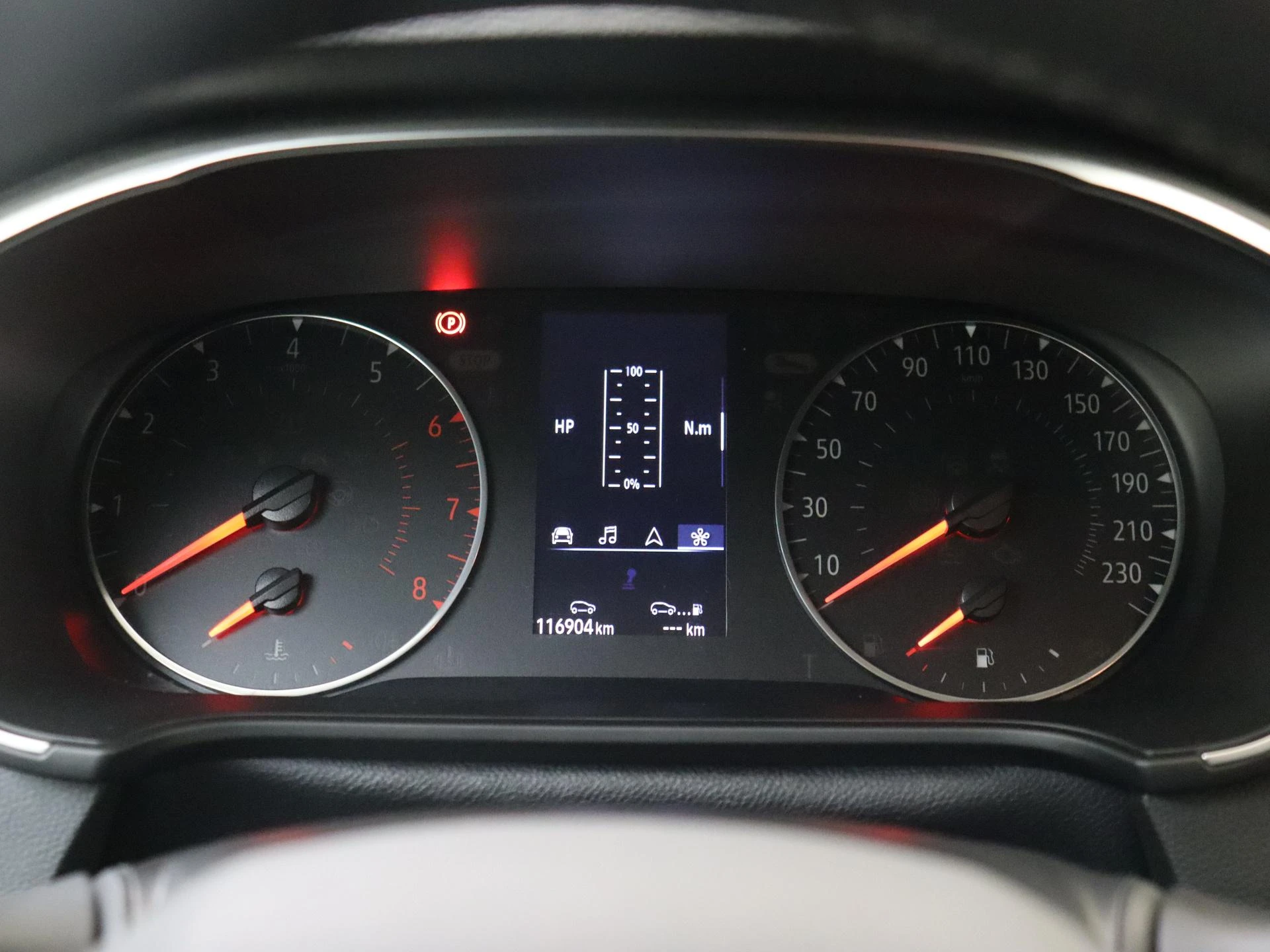 Renault-Mégane Estate-image-10