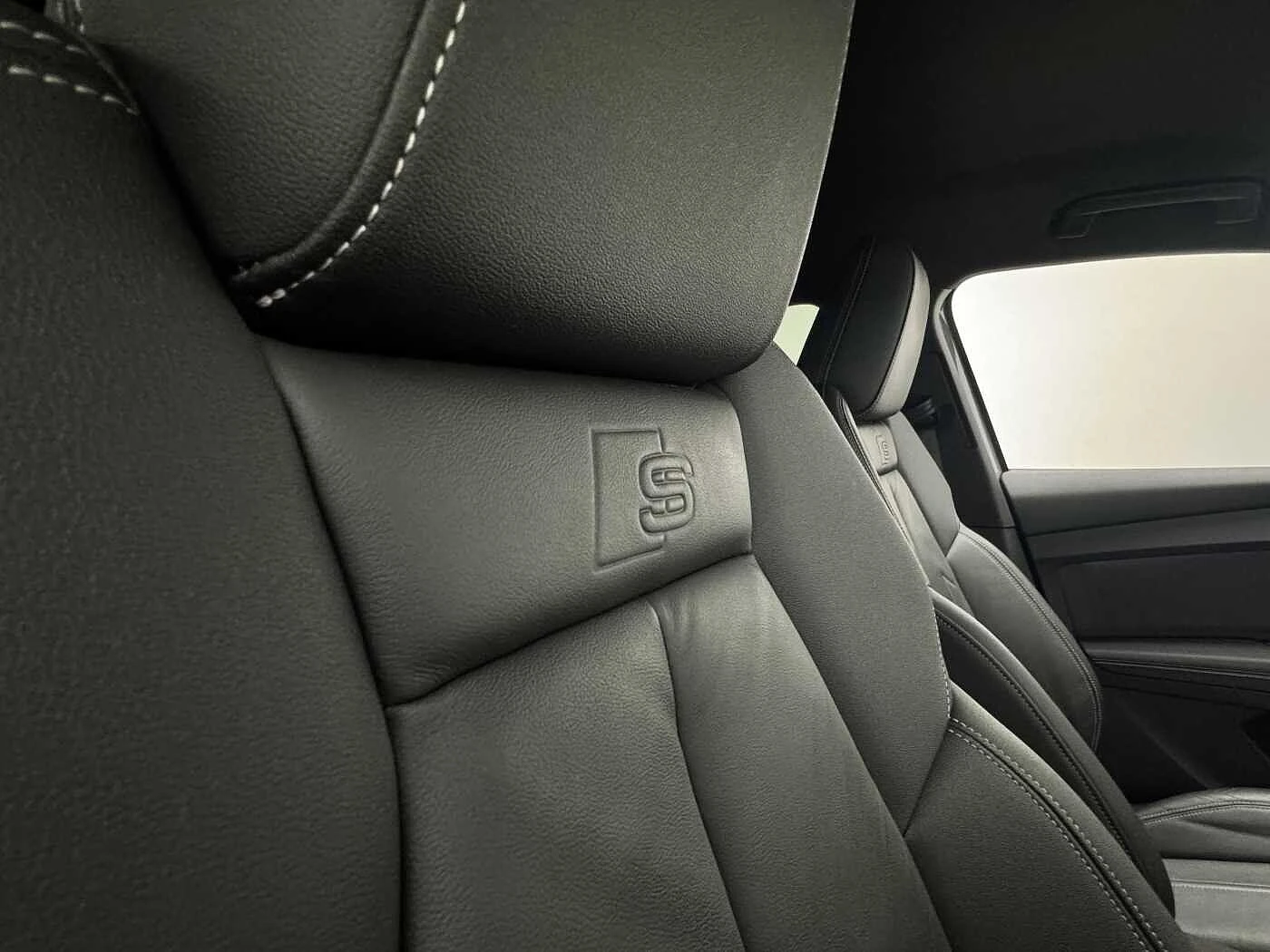 Audi-Q4 e-tron-image-34