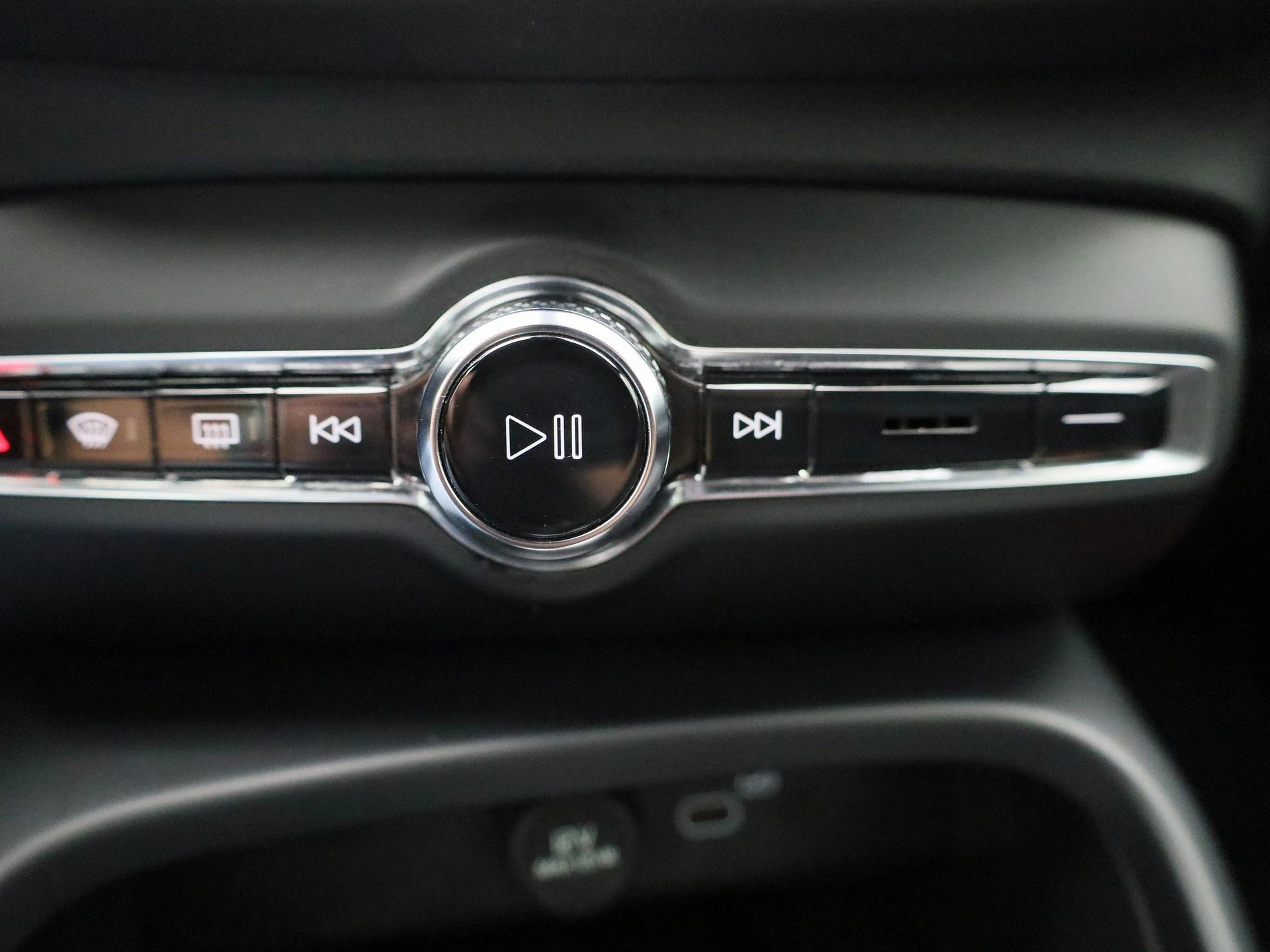 Volvo-XC40-image-21