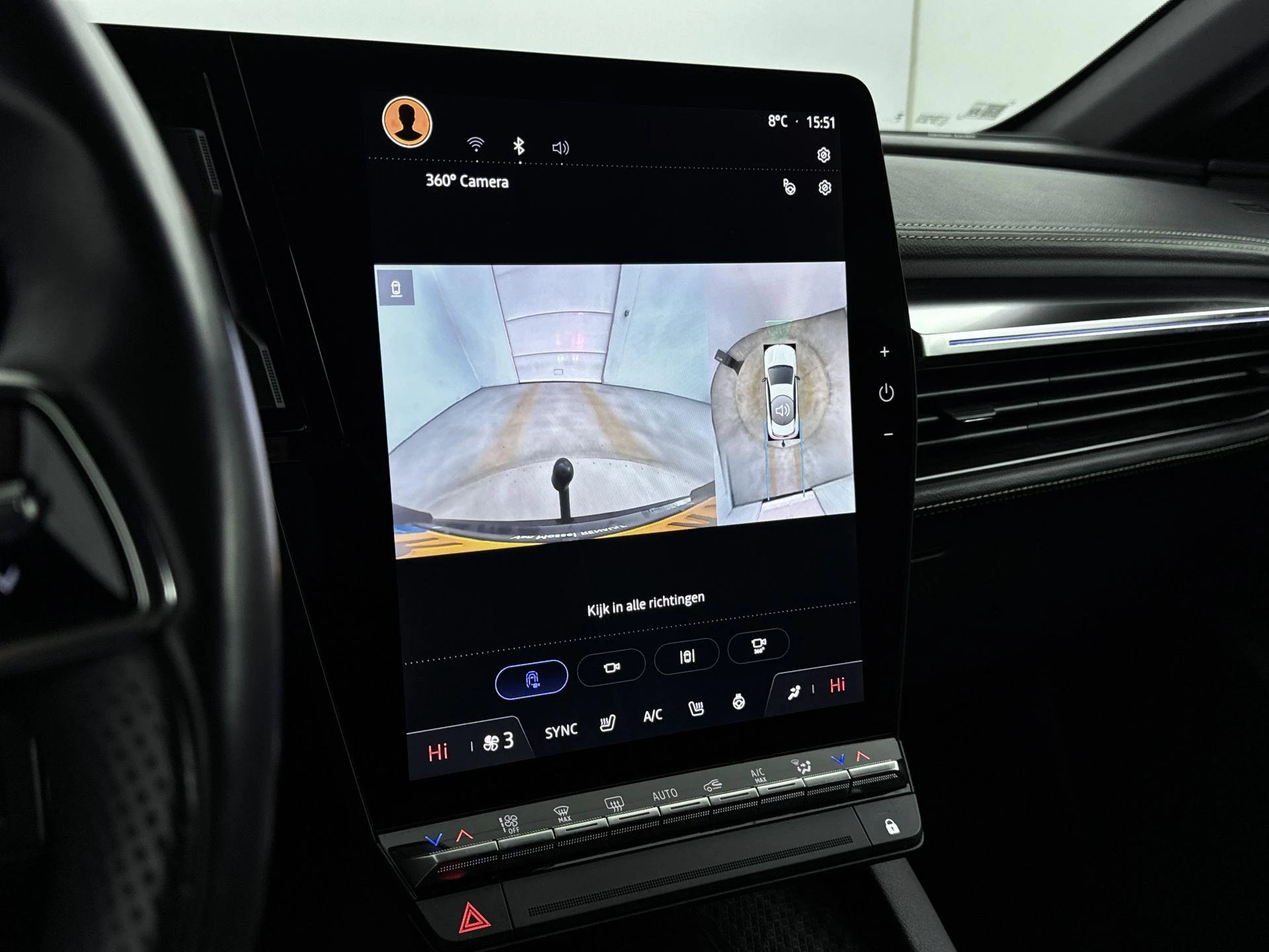 Renault-Megane E-Tech-image-9