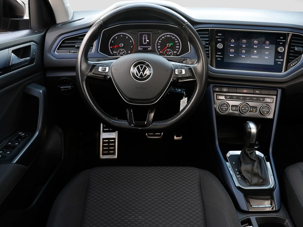 Volkswagen-T-Roc-image-12