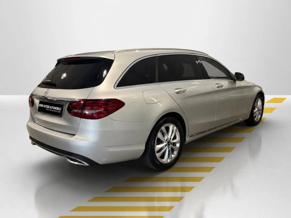 Mercedes-Benz-C-Klasse 200-image-13