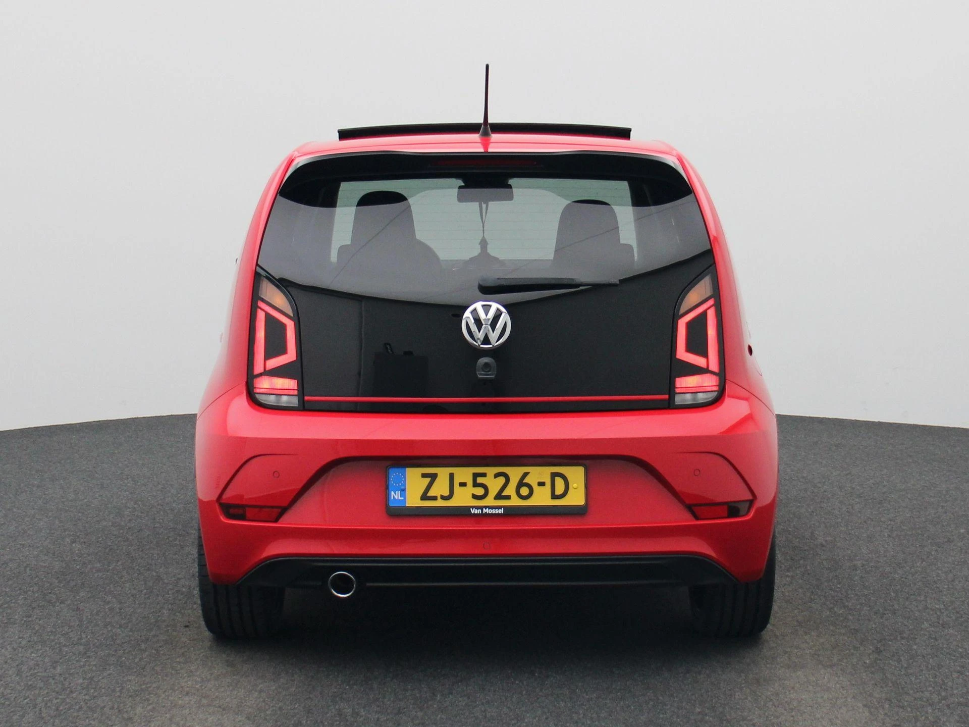 Volkswagen up! 1.0 TSI GTI