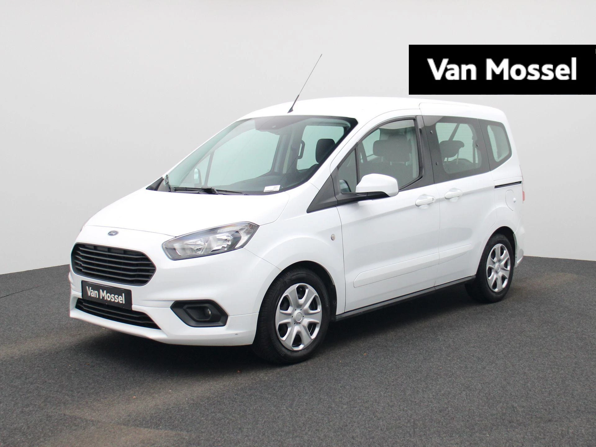 Ford-Tourneo Courier-image-0