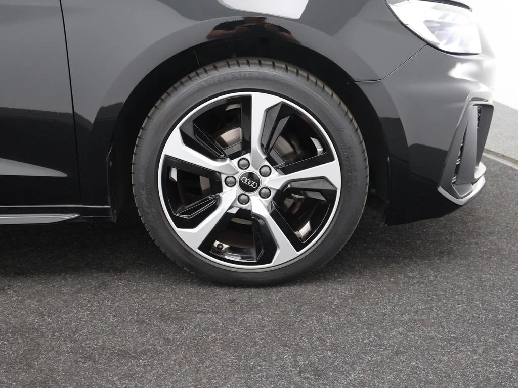 Audi-A1 Sportback-image-9