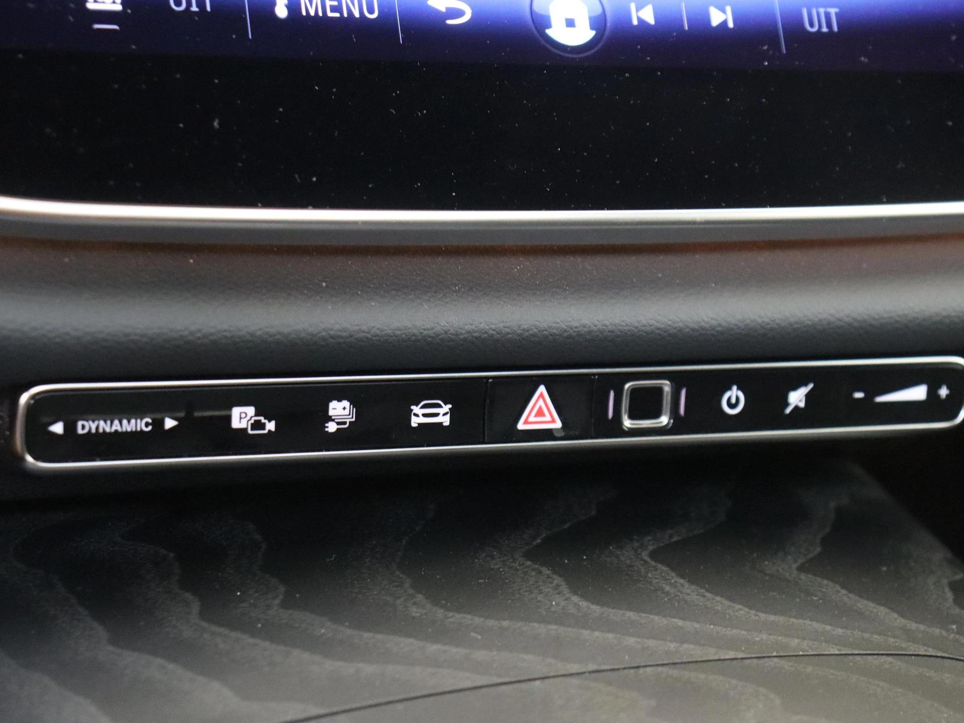 Mercedes-Benz-E-Klasse-image-19