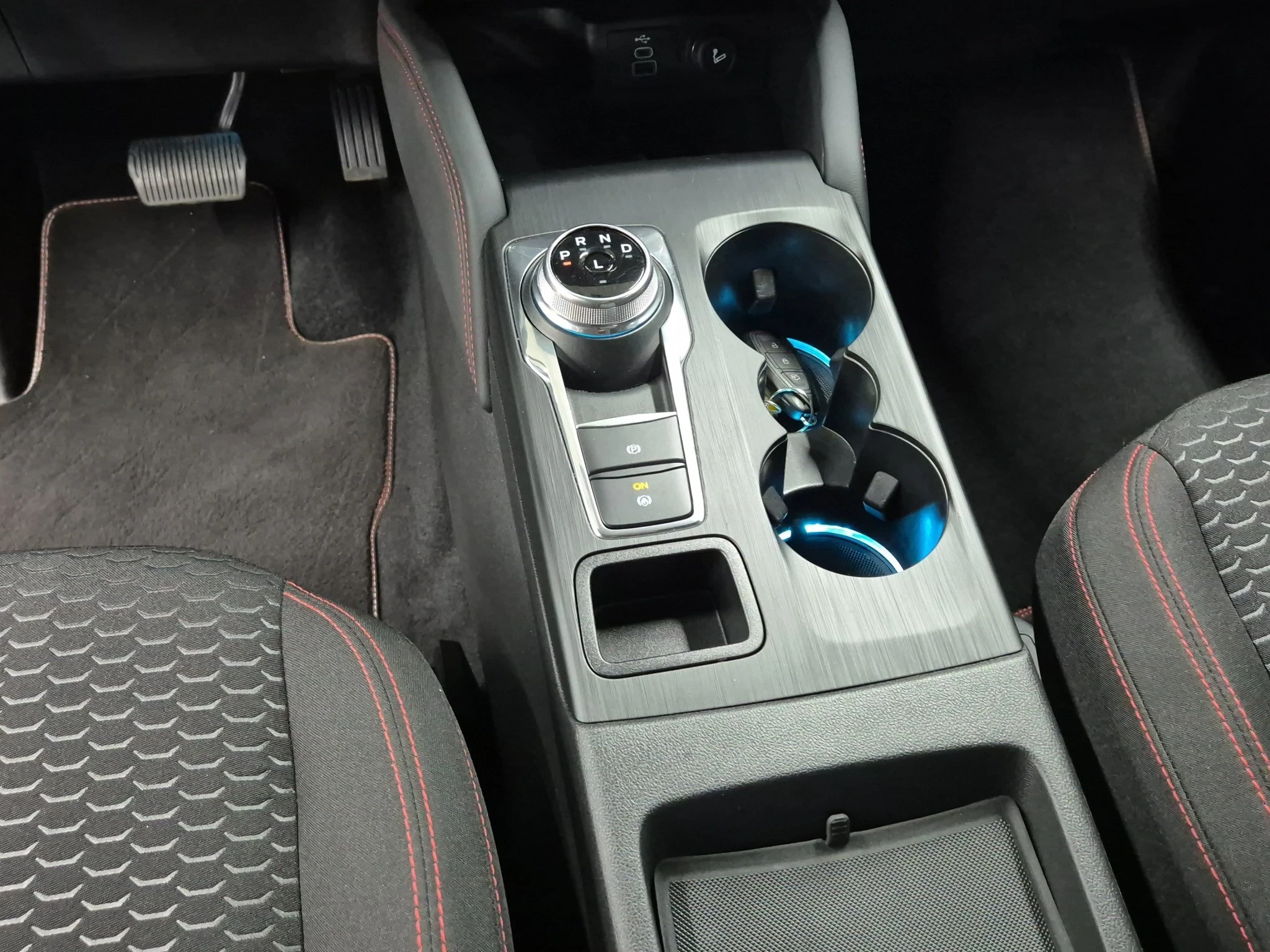 Ford-Kuga-image-13