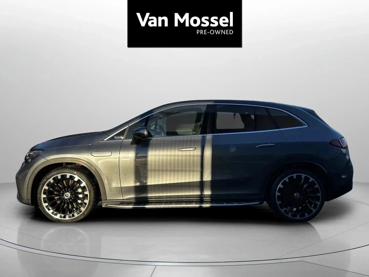 Mercedes-Benz-EQE-image-6