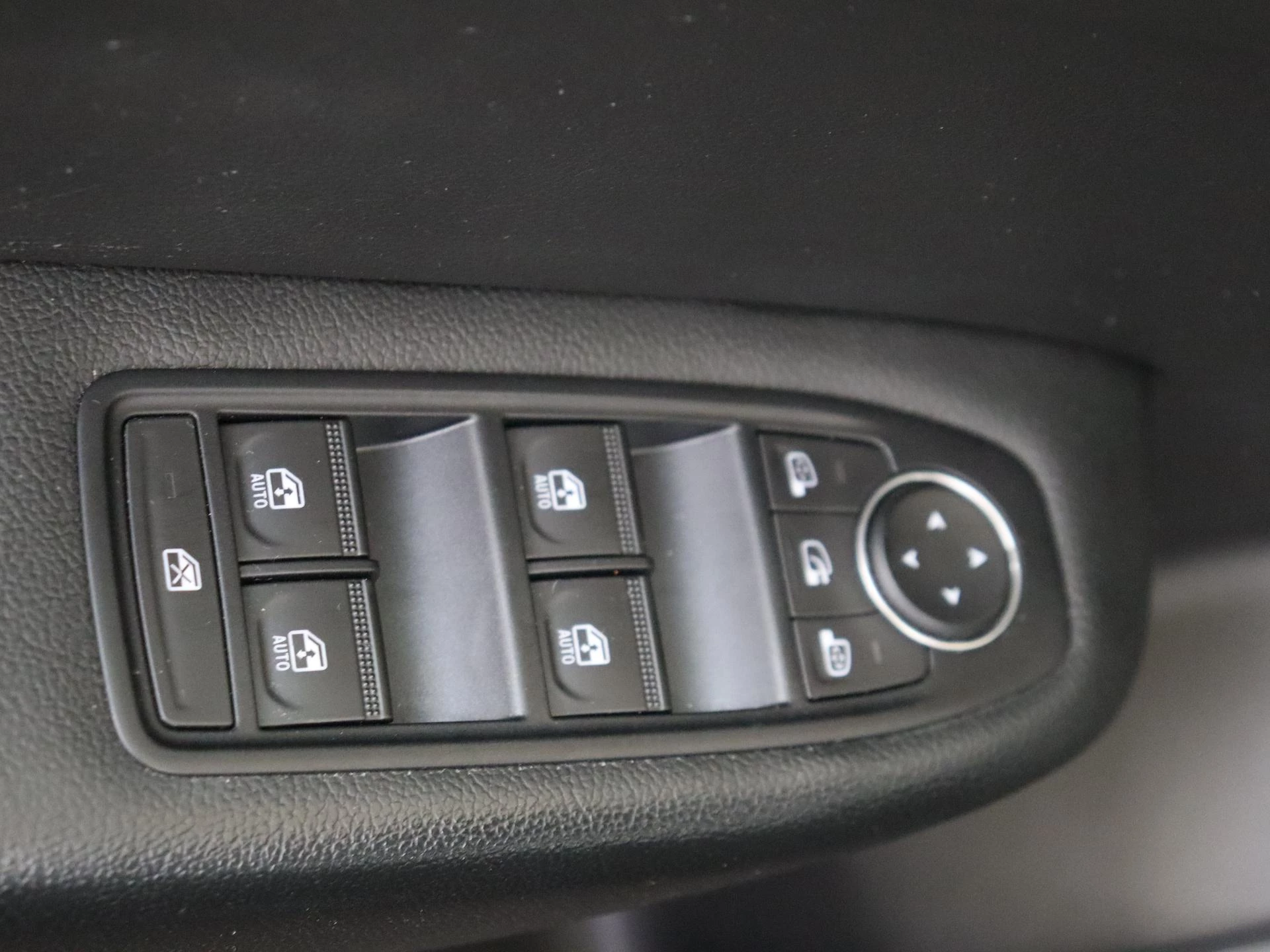 Renault-Arkana-image-23