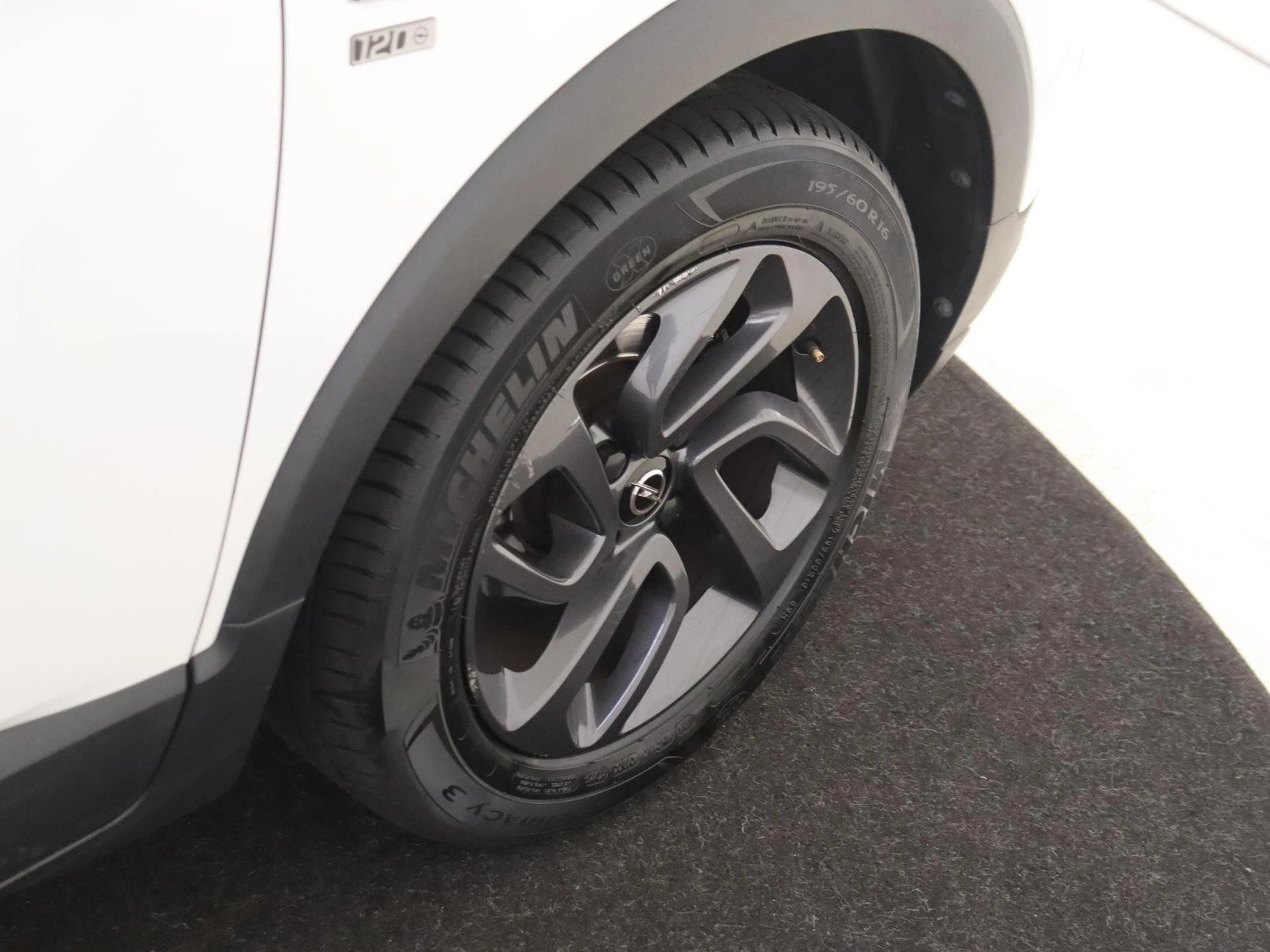 Opel-Crossland X-image-23