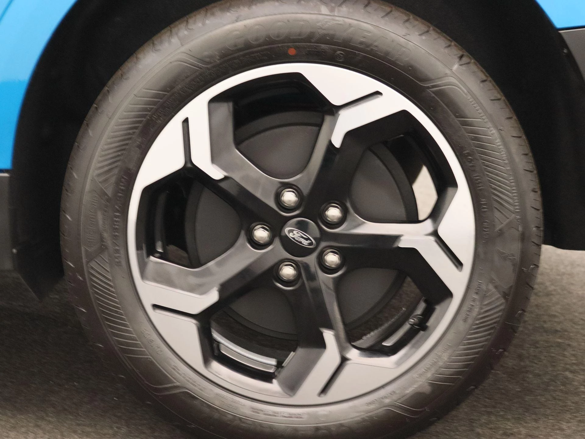 Ford E-Transit Courier Limited 44 kWh