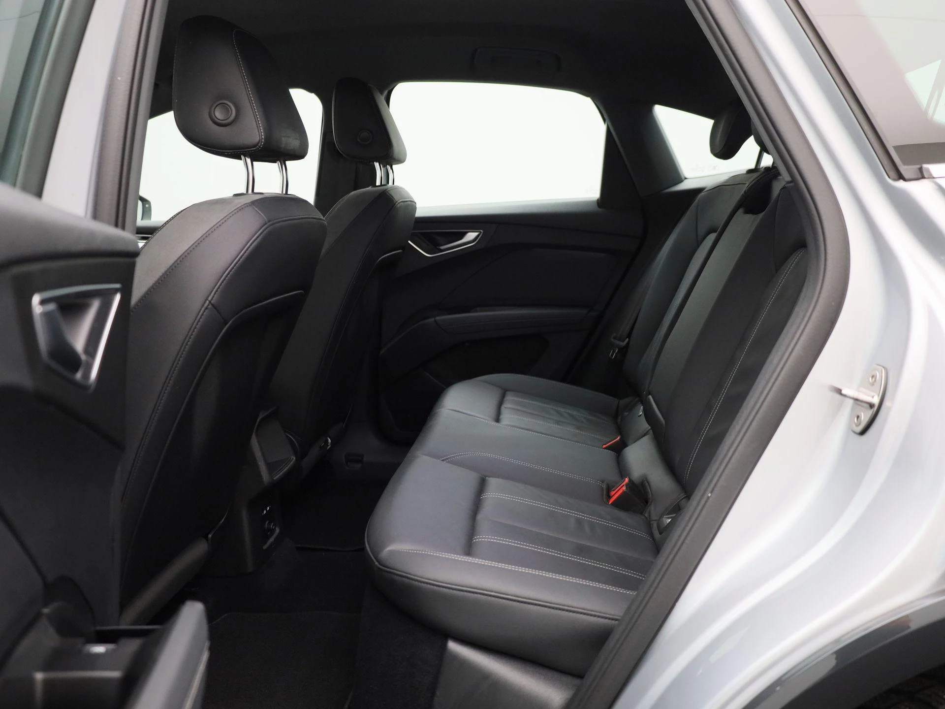 Audi-Q4 Sportback e-tron-image-11