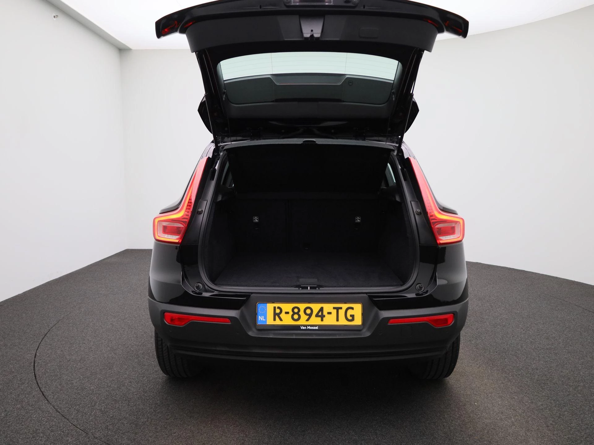 Volvo-XC40-image-10