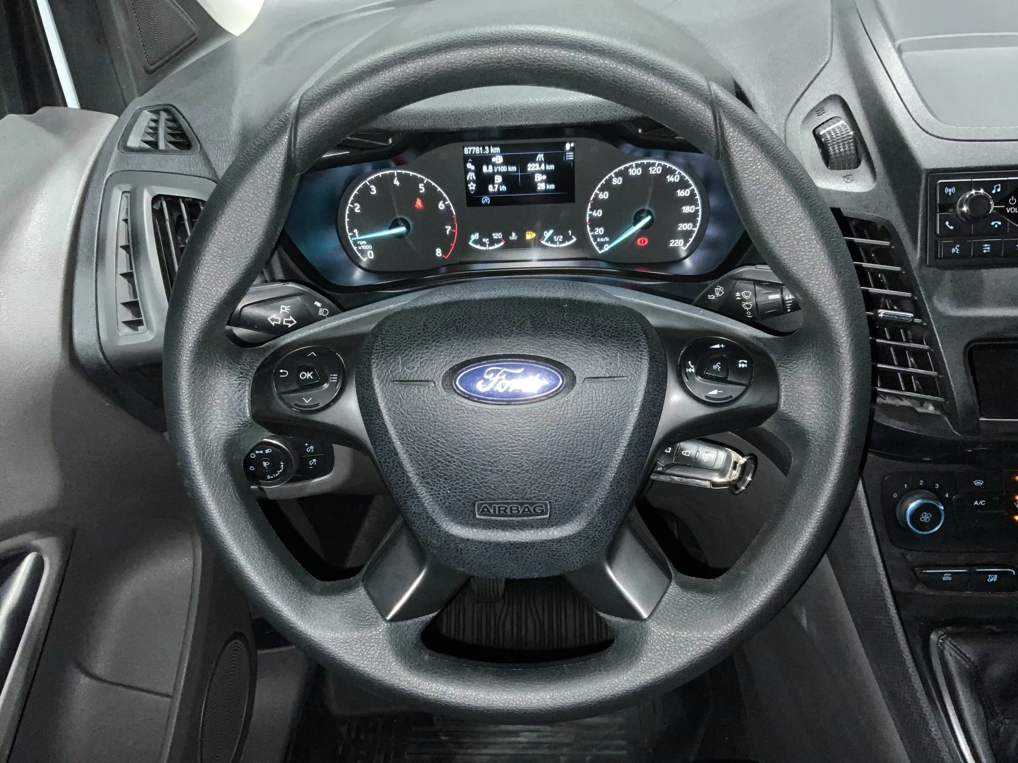Ford-Transit Connect-image-10