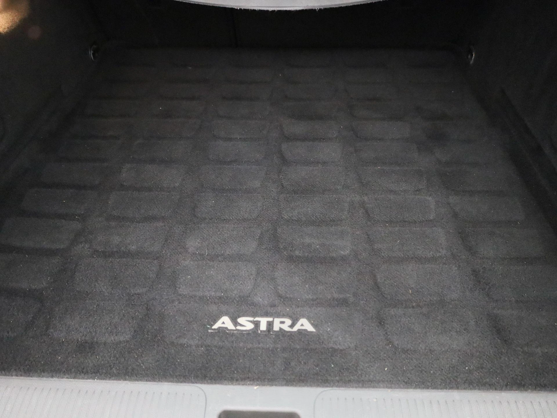 Opel-Astra-image-11