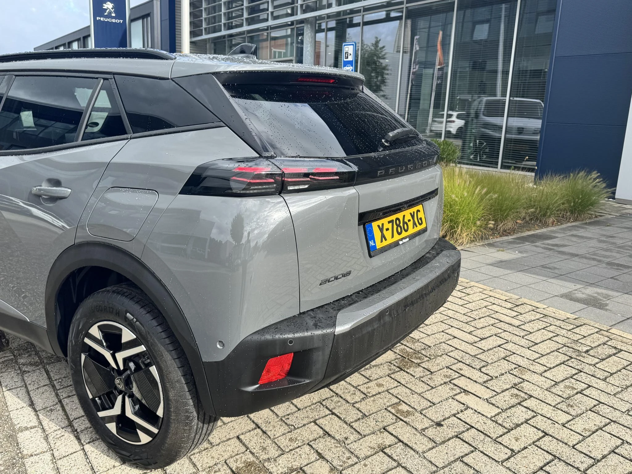 Peugeot-2008-image-5
