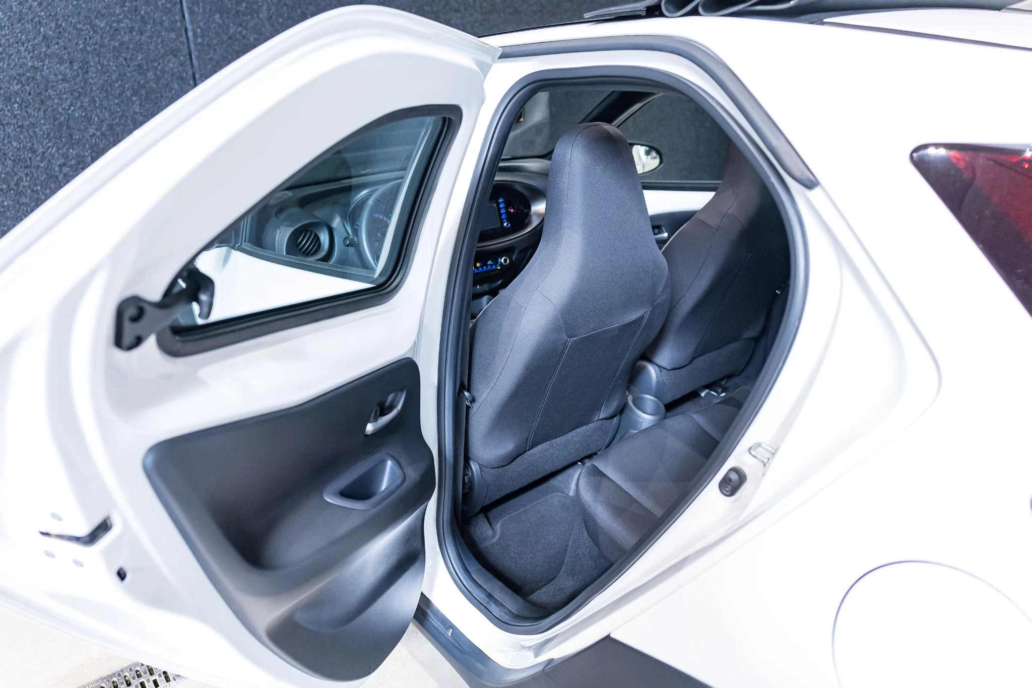 Toyota-Aygo-image-12